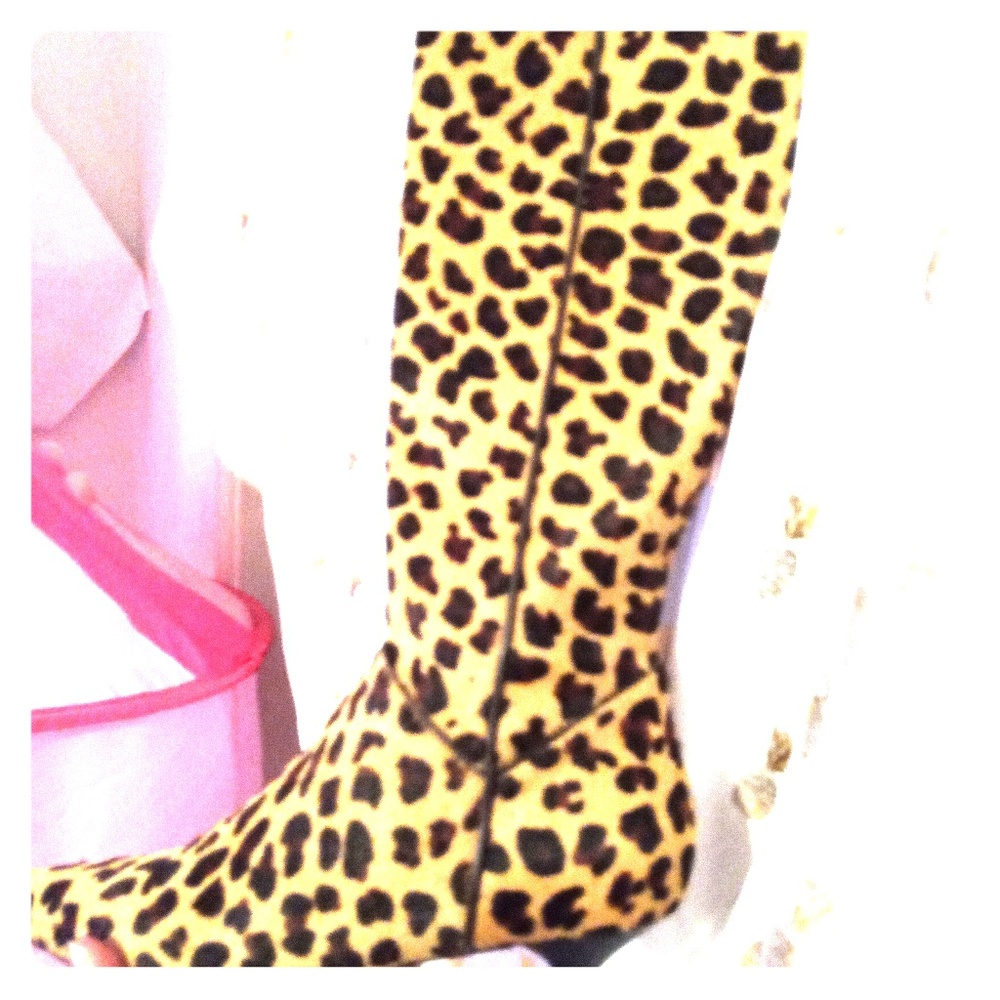 Nike air real fur high heels